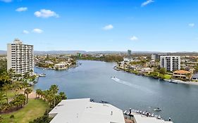 Tiki Hotel Apartments Surfers Paradise